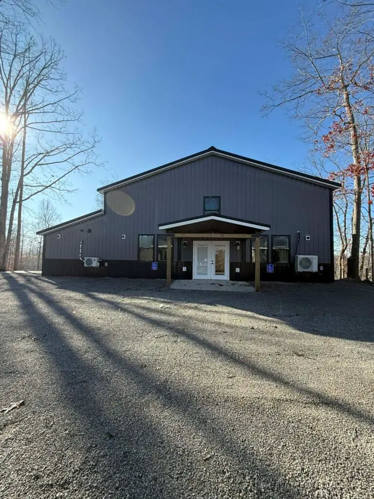 LakeView Banquet Hall waterfront event venue on Green River Lake